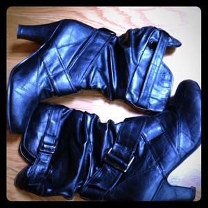 White Mountain slouchy heeled boots