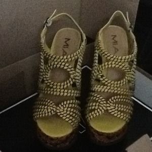 MIA Evelyn Wedge Sandal