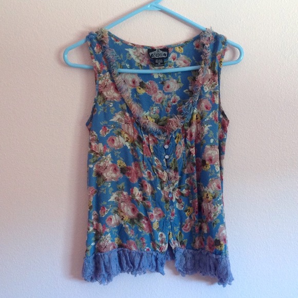 Flower pattern shirt🌺