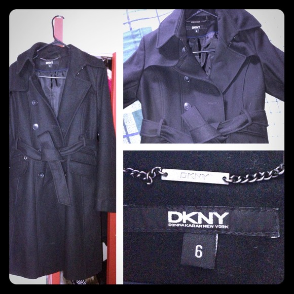 DONATED😆PRICE CUT✂dkny coat