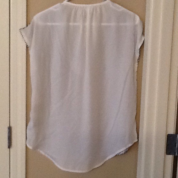 Top - Picture 2 of 3