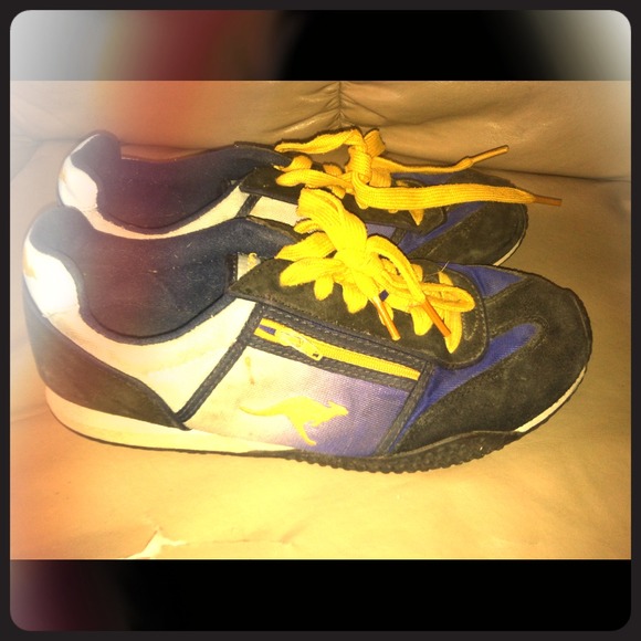 Kangaroo shoes !!! Zip pocket