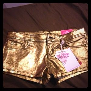Hot shorts