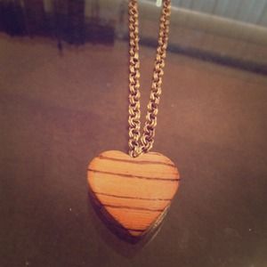 Adorable Bronze Chain Necklace with Wooden Heart