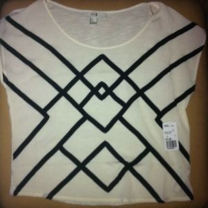 Never worn: Black & white woven top