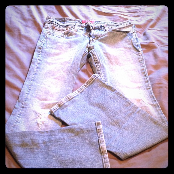 🚫Reserved through Friday🚫Levi Jeans