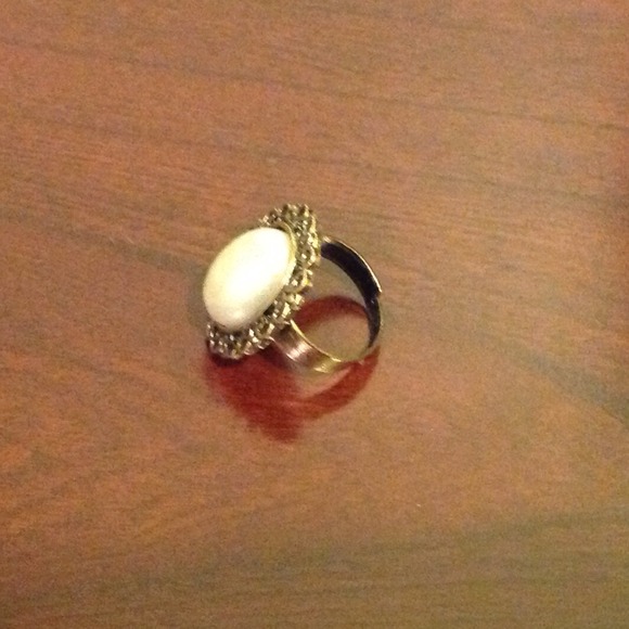 Ring - Picture 2 of 3