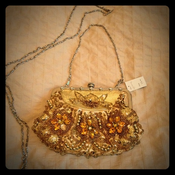 Handbags - Beautiful gold beaded handbag