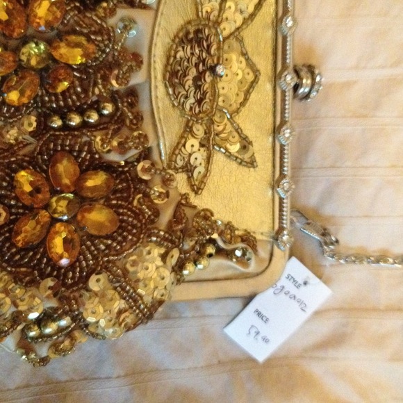 Beautiful gold beaded handbag - Picture 2 of 2