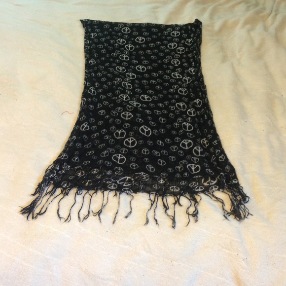 Peace sign scarf
