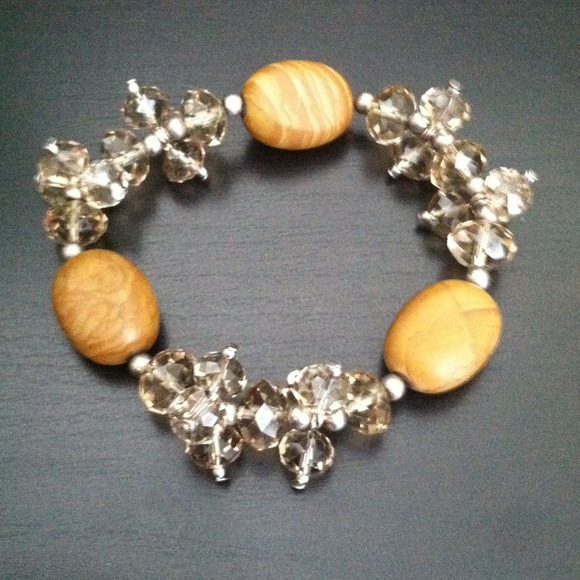 ✨Gorgeous Stone And Bead Bracelet✨