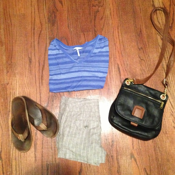 Blue Aztec crop top - Picture 2 of 2