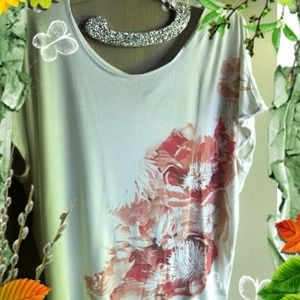 🌺🌺. Lightweight and Comfy Top. 🌺🌺