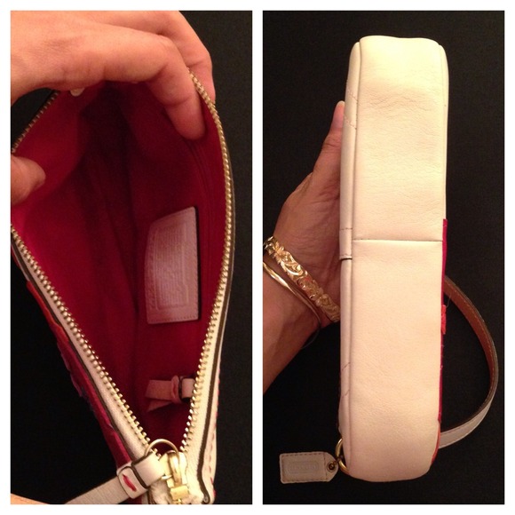 Authentic Coach Limited Edition Poppy Purse - Picture 3 of 4