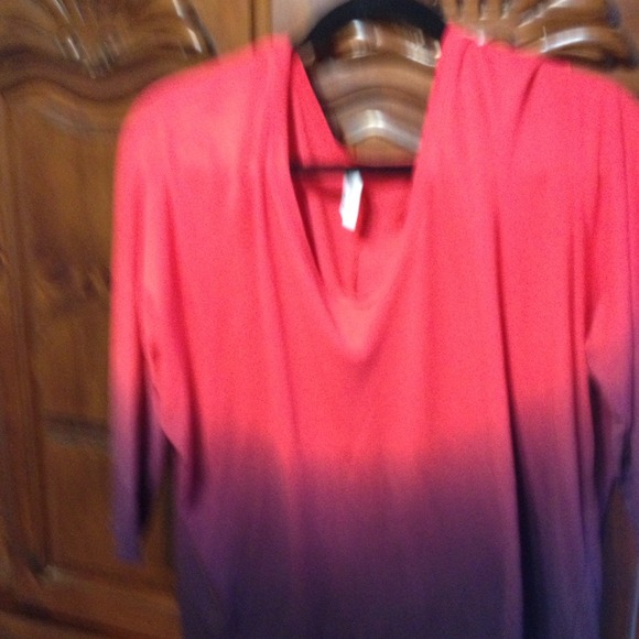 Victoria Secret Top - Picture 1 of 2