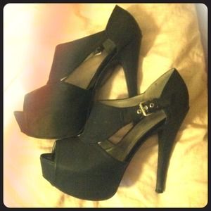 Charlotte Russe Shoes - Fabulous black leather heels! Charlotte Russe Shoes - Fabulous black leather heels!