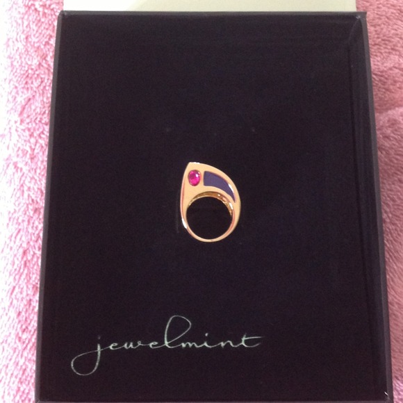 **sold**Jewelmint saber tooth ring