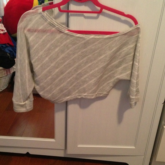 Cute Off the shoulder crop top