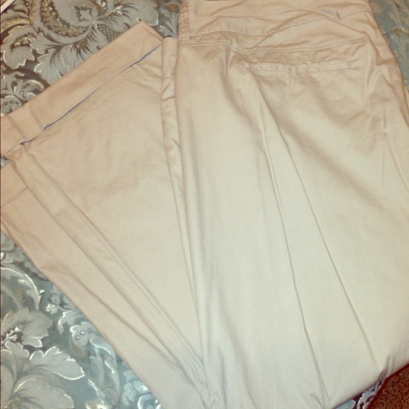 SOLD Old Navy Plus Size Kaki Pants Size 26.
