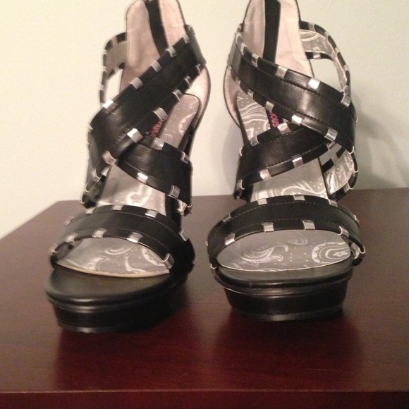 🌟💖SOLD💖🌟Dollhouse shoes size 11