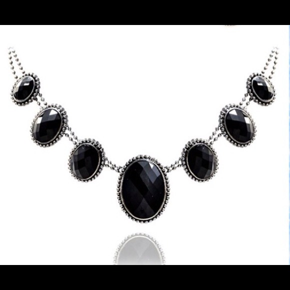 ⚠⚠SALE NWT Bohemian Black Silver Tone Necklace. - Picture 2 of 2