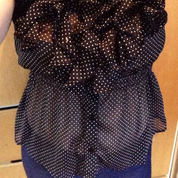 SOLD IN bundle Rosettes polka blouse - Picture 2 of 4
