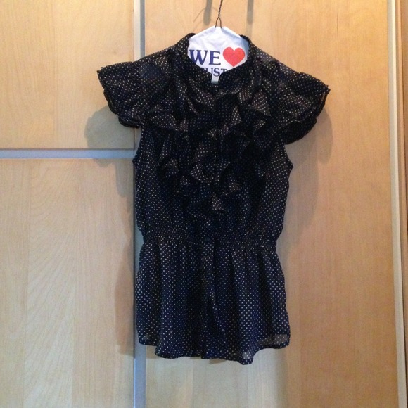 SOLD IN bundle Rosettes polka blouse - Picture 4 of 4