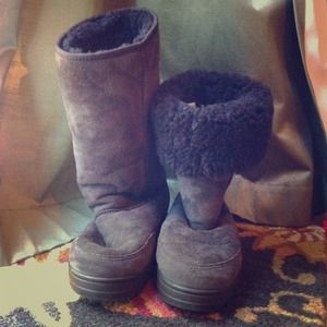 🎉REDUCED🎉 Super cute Brown Tall Ugg Boots