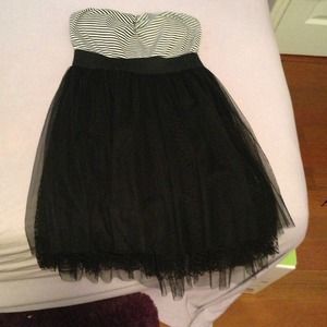 Strapless dress