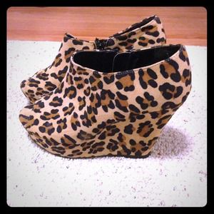 Leopard peeptoe wedges! Like new. Size 9
