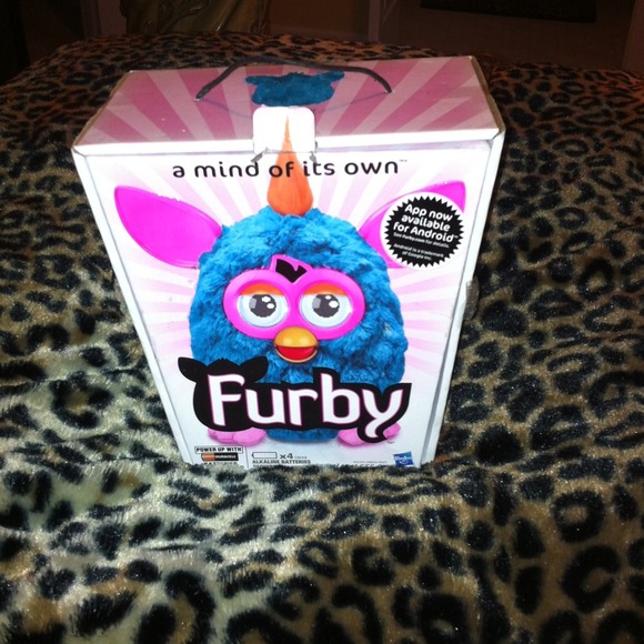 💥BUNDLE💥💢Furby and hello kitty case 💢