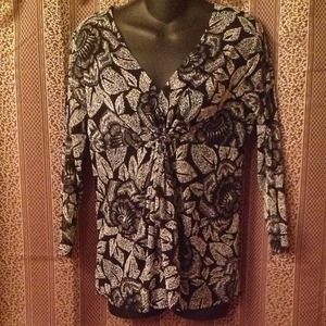 ✂Price cut✂Rafaella gathered top