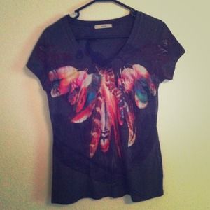 V-neck t shirt