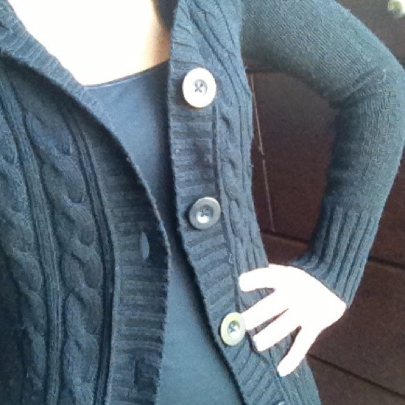BUNDLED Cute black sweater with hood and buttons - Picture 2 of 2