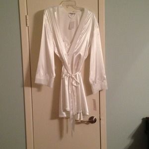 Beautiful nightgown NWT