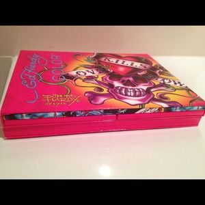 Ed Hardy Authentic Light Up Makeup Set💡