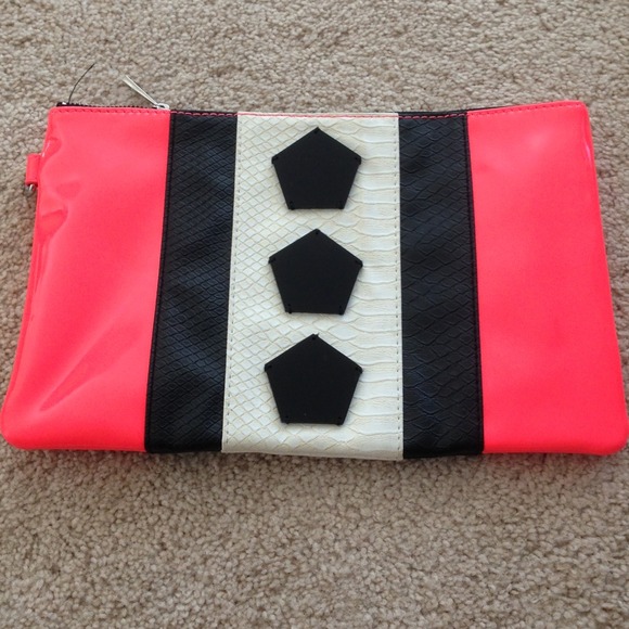 Neon clutch with zipper!