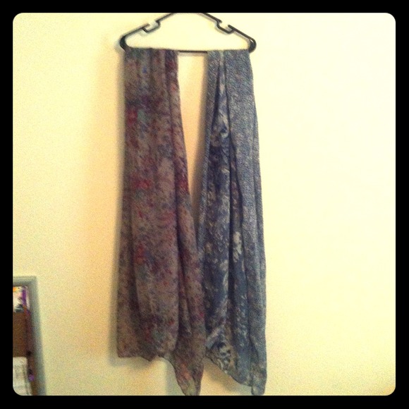 BUNDLE! Two long scarves.