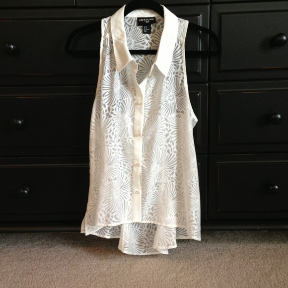 ❤BUNDLED❤H&M Fashion Star White Blouse