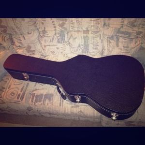 Acoustic fender. brand new and comes with case!