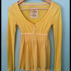 Yellow Hollister Shirt Size Small.