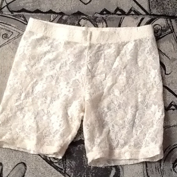 White lace shorts