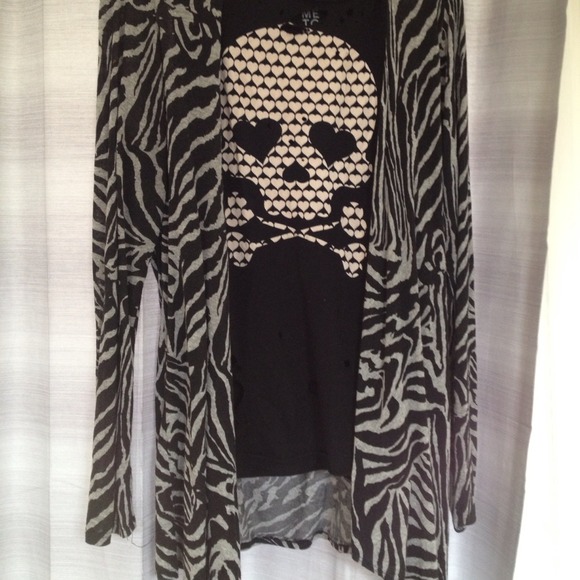 Zebra jacket and t-shirt - Picture 3 of 3