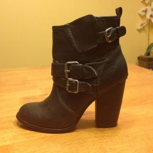 American Rag booties size 7