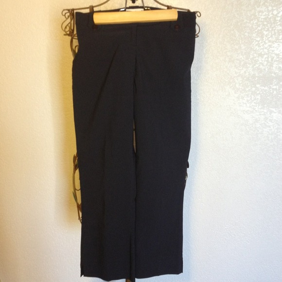 🙅BUNDLED🙅Bebe cropped navy pants.