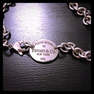 ⭐SOLD⭐Authentic Tiffany and Co necklace