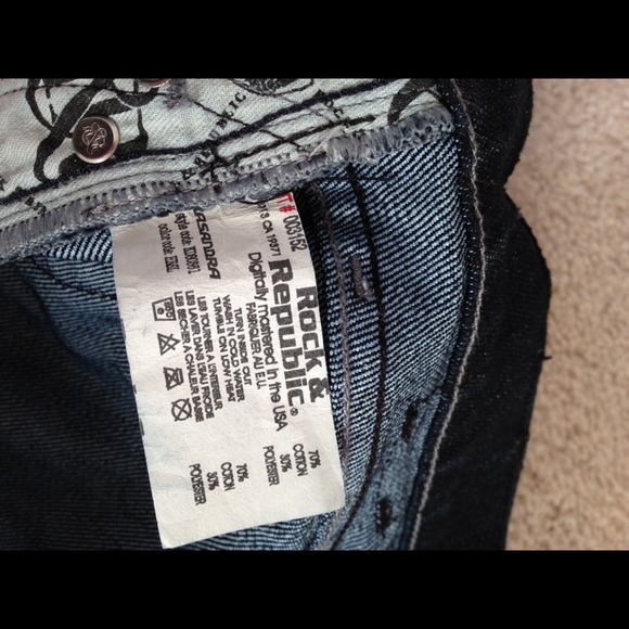 ⚡️️Authentic Rock and Republic jeans - Picture 3 of 4