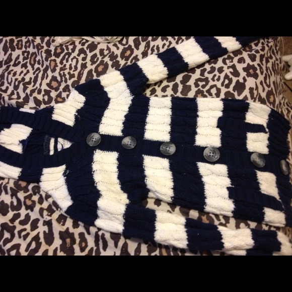 Aeropostale sweater - Picture 1 of 1