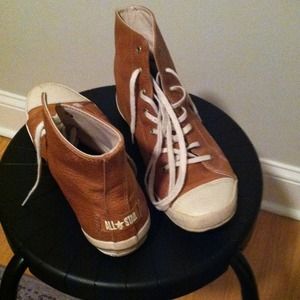 ✂️Reduced ✂️Converse high tops.  Light Brown