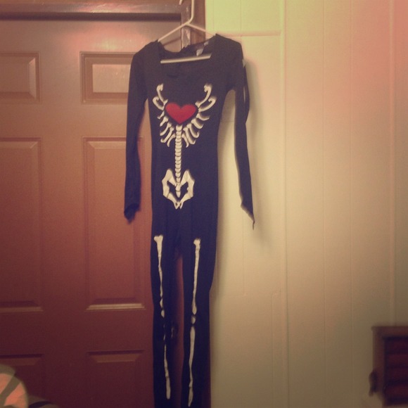 Skeleton costume with light up heart